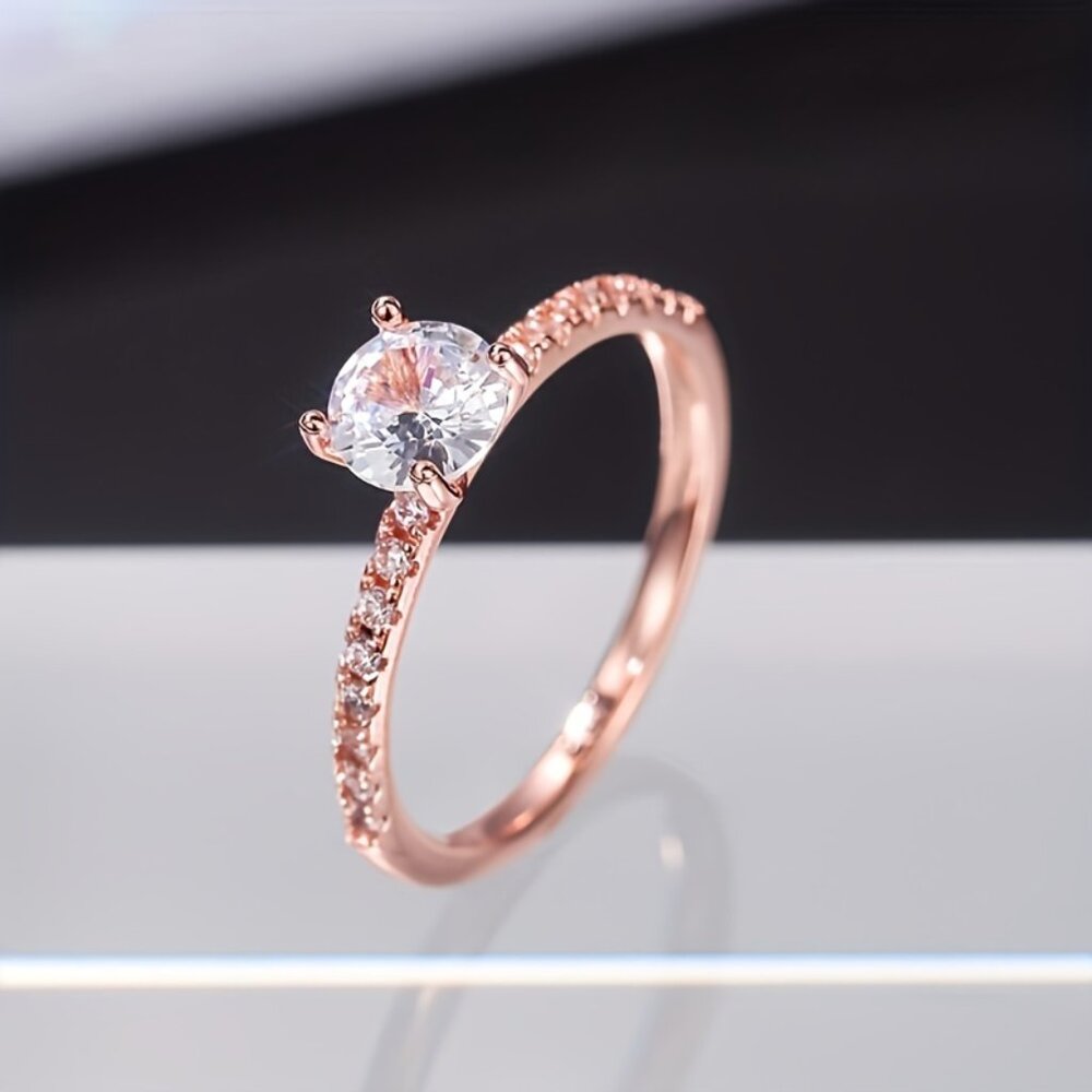 Elegant Minimalist Women's Ring - Rose Golden with Sparkling Rhinestone